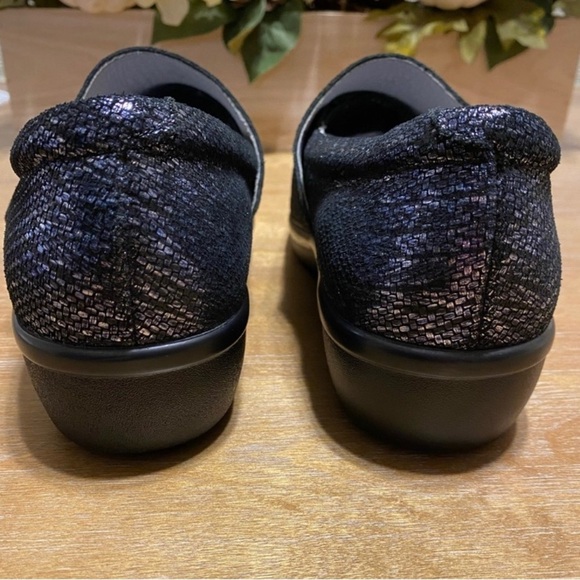 Alegria Lauryn Metallic Comfort Slip On Loafers Blue EU 37 Wide NWOB - Picture 7 of 15